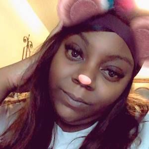 Meet your Posher, Monique